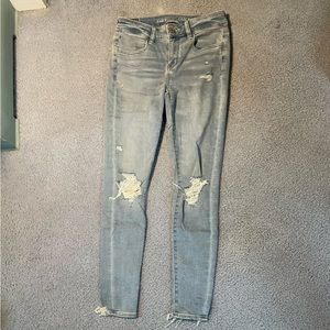 American Eagle High Waist Mom Jeans Size 4